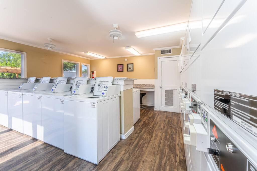 Central 1Br King Bed Suites, Close To Downtown & Domain Austin Exteriér fotografie